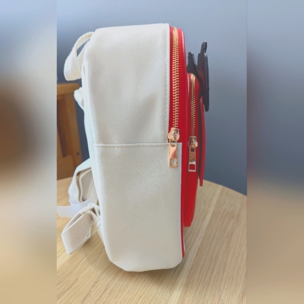 BNWT Peanuts Snoopy Knapsack/Backpack/Bag - Picture 3 of 16